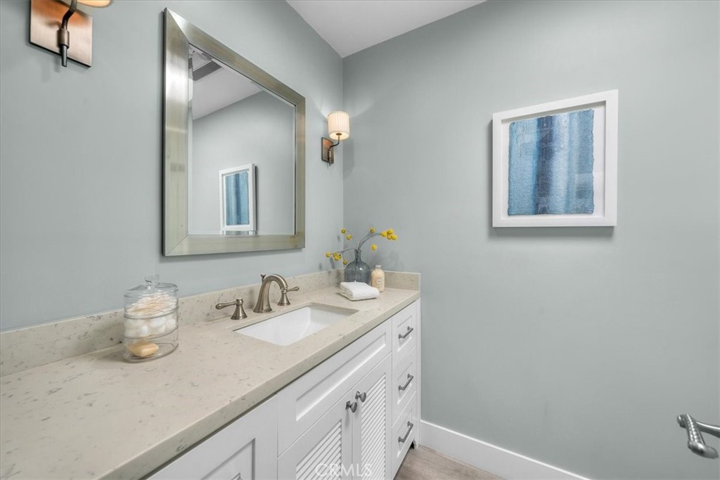 201 Calle Miramar 35