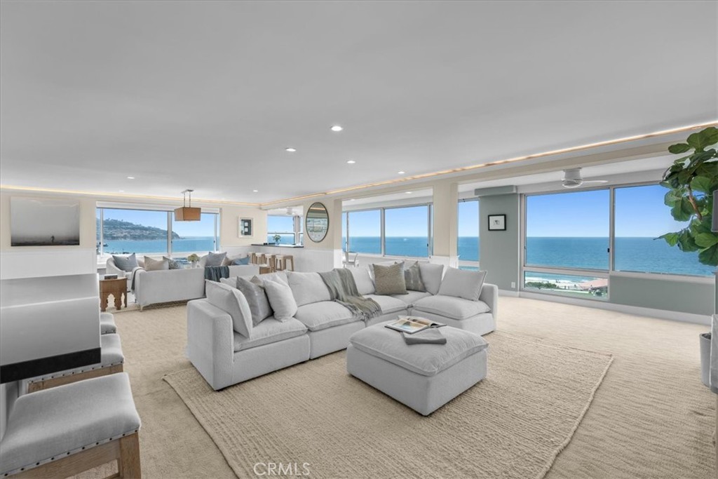 201 Calle Miramar 35