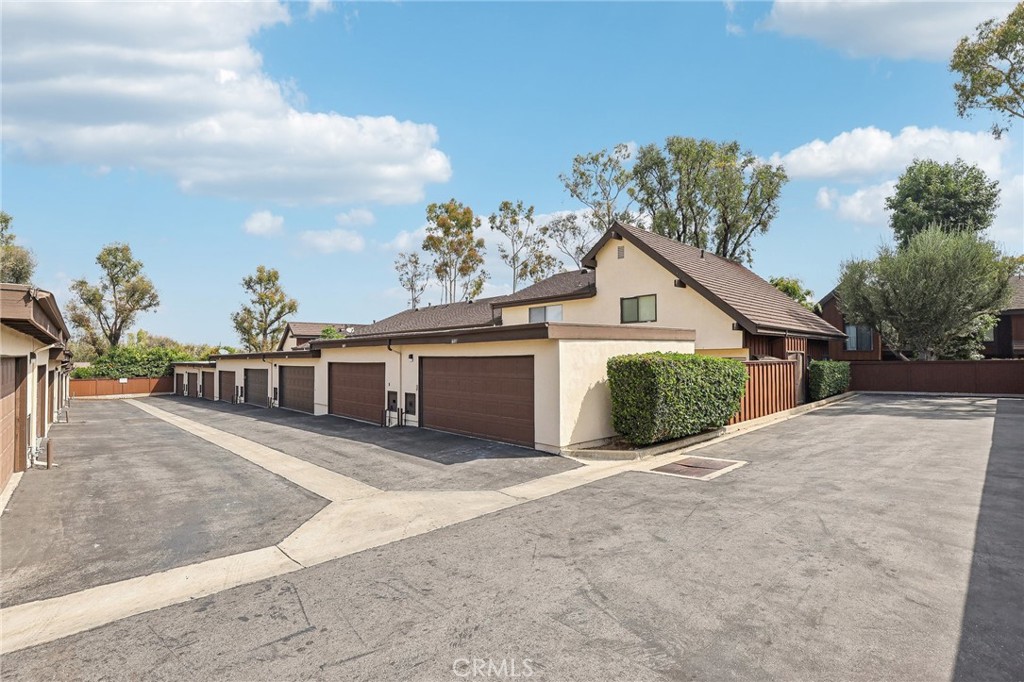 1609 Stonewood Court