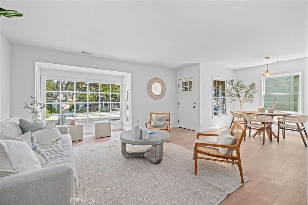 7727 Dunbarton Avenue