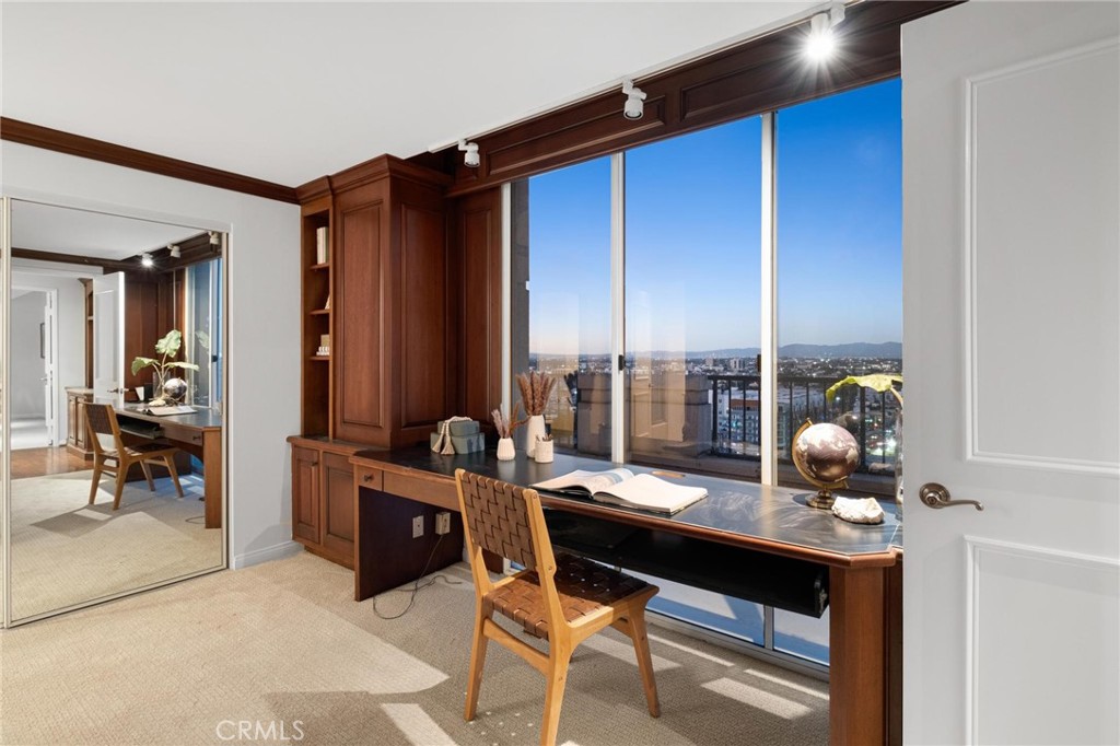 850 E Ocean Boulevard 1508