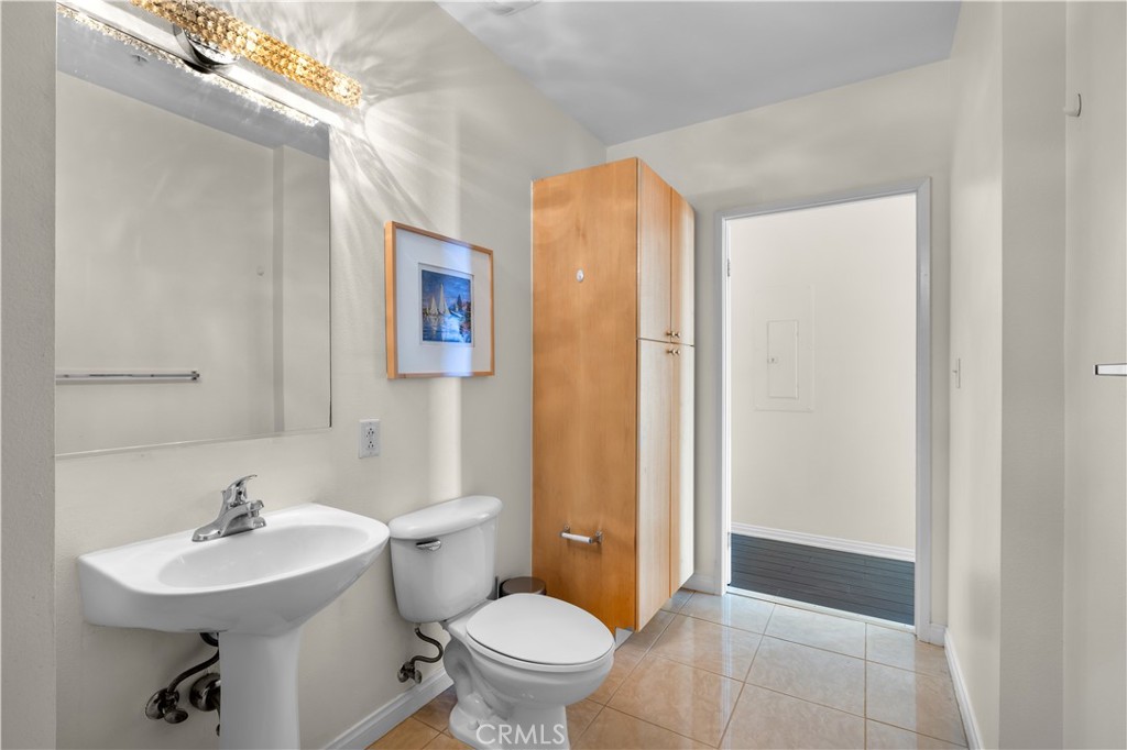 388 E Ocean Boulevard 903