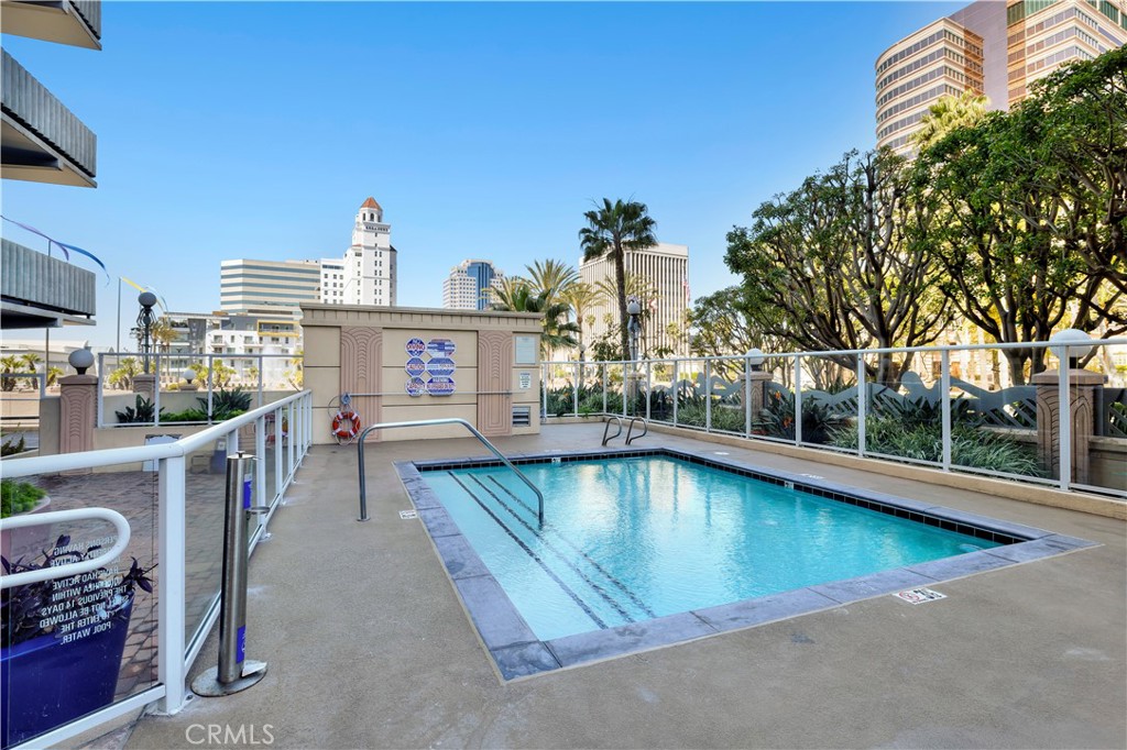 388 E Ocean Boulevard 903