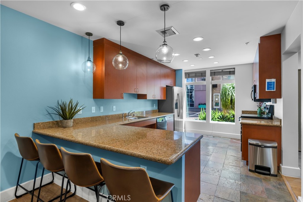 388 E Ocean Boulevard 903