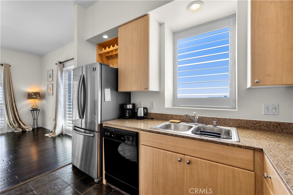 388 E Ocean Boulevard 903