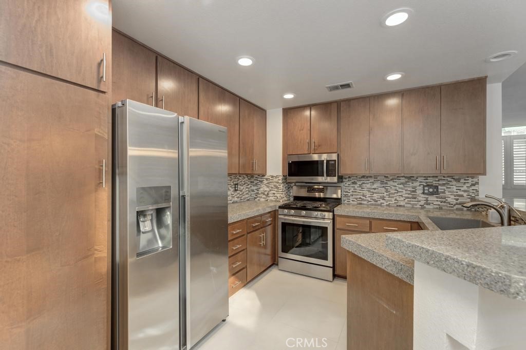 501 Herondo Street 49