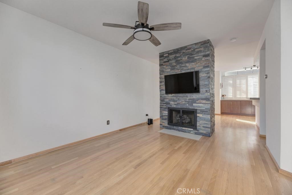 501 Herondo Street 49