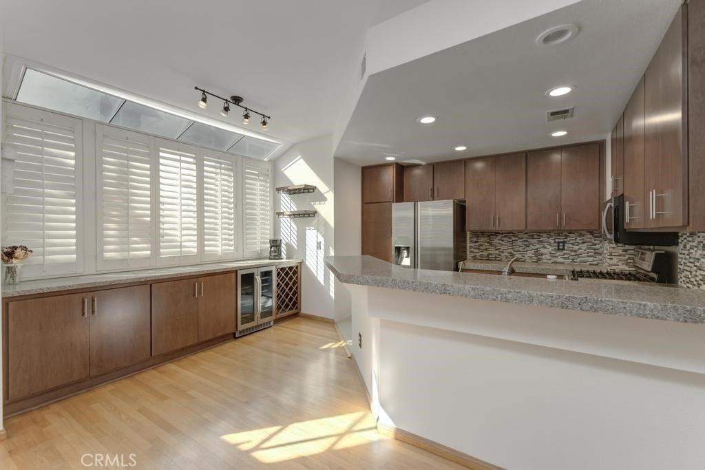 501 Herondo Street 49