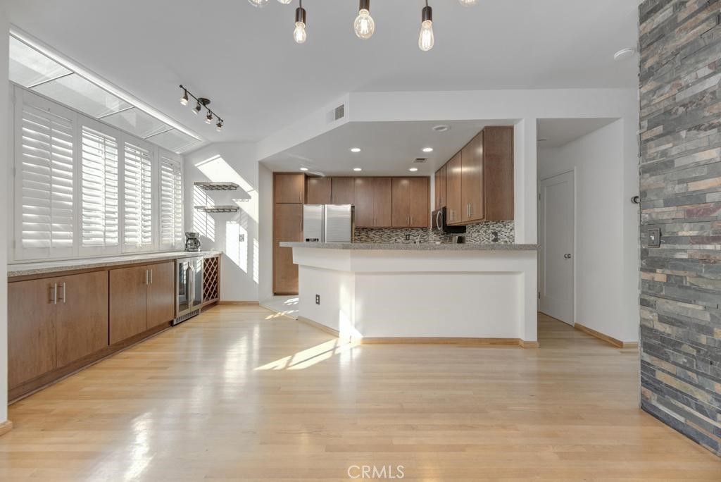 501 Herondo Street 49