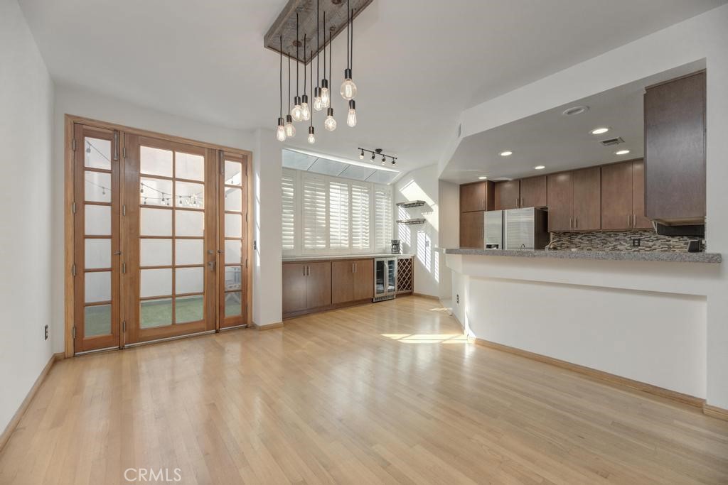 501 Herondo Street 49