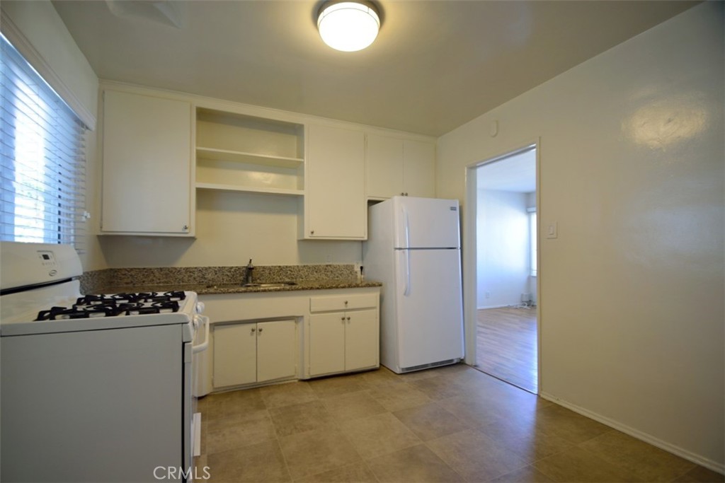 2400 Marshallfield Lane