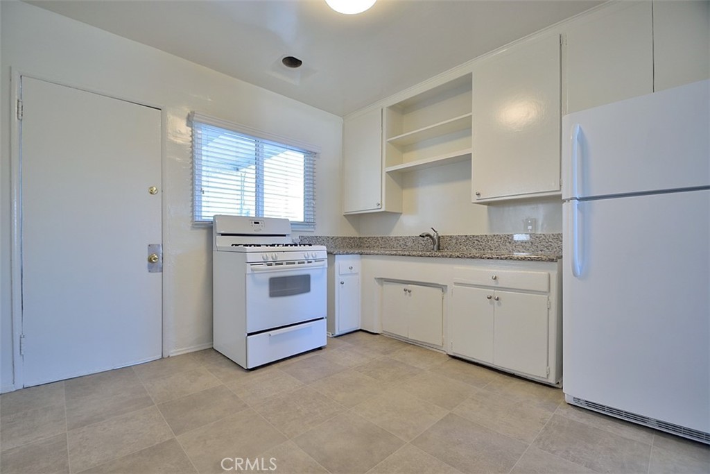 2400 Marshallfield Lane