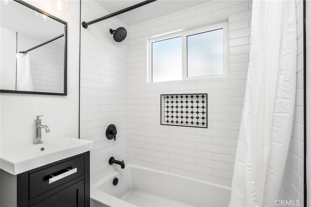 225 El Porto Street 227A