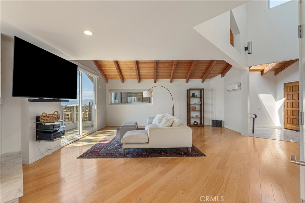 7335 Vista Del Mar Lane