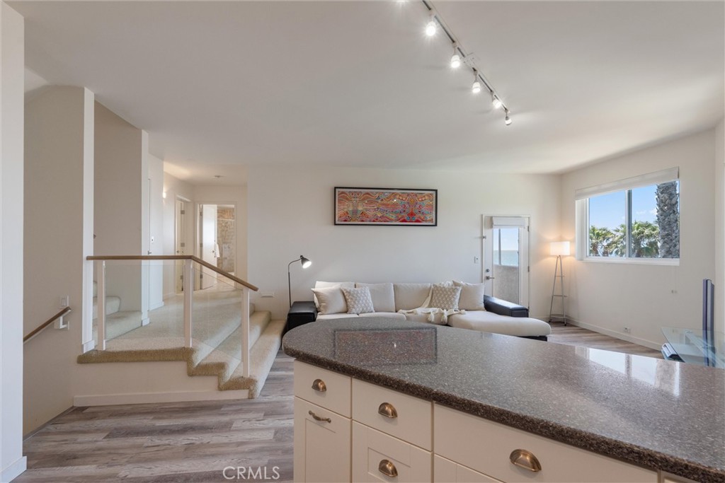 7335 Vista Del Mar Lane