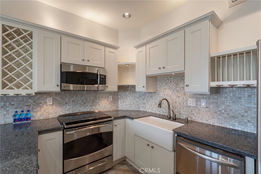 7335 Vista Del Mar Lane