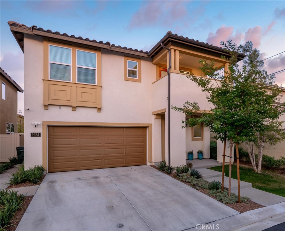 1924 N Floret Drive
