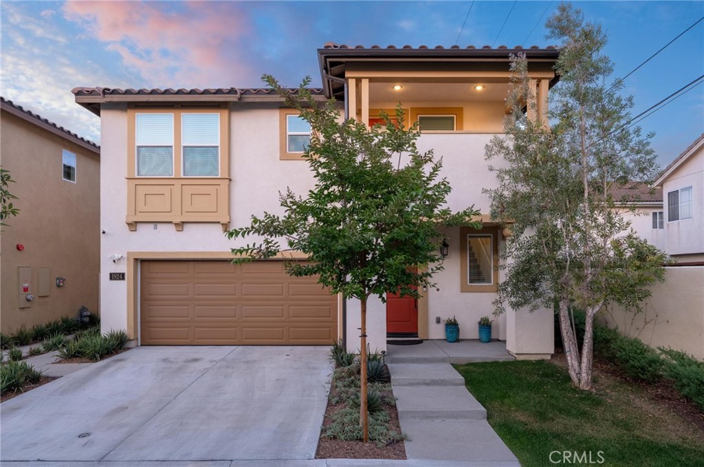 1924 N Floret Drive