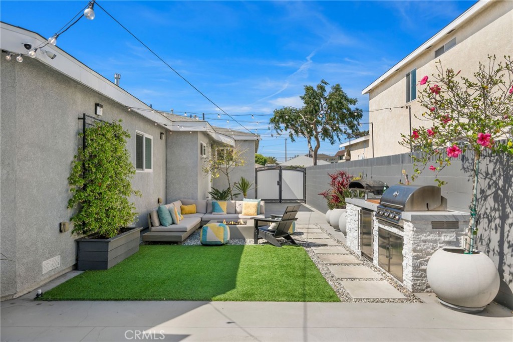 4852 W 129th Street