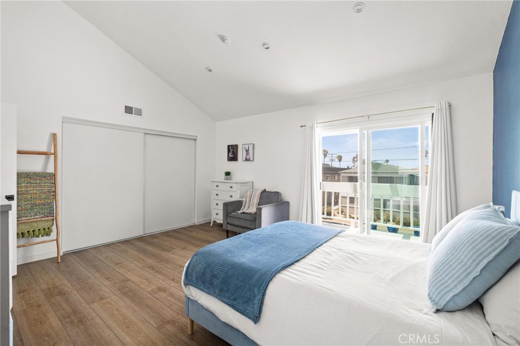 2310 Vanderbilt Lane 4
