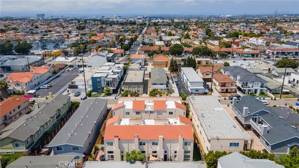 2310 Vanderbilt Lane 4