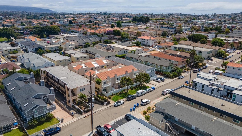 2310 Vanderbilt Lane 4