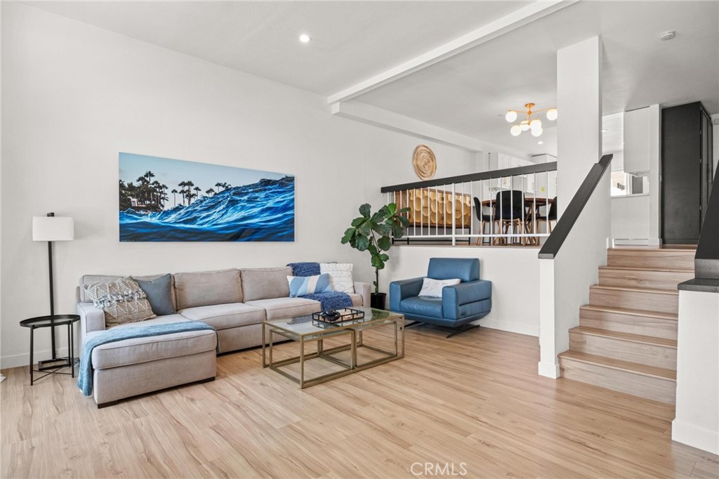 2310 Vanderbilt Lane 4