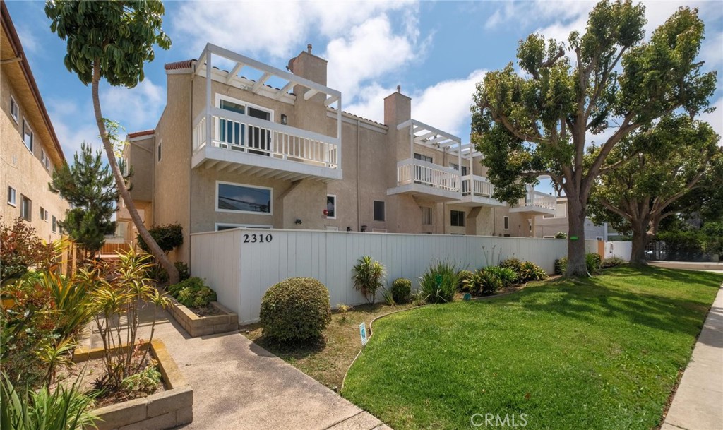 2310 Vanderbilt Lane 4