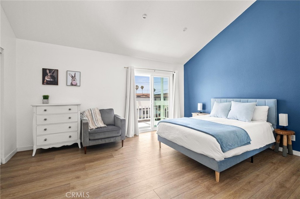 2310 Vanderbilt Lane 4
