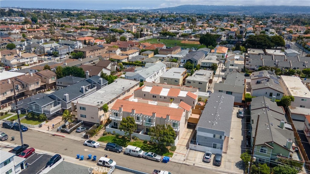 2310 Vanderbilt Lane 4