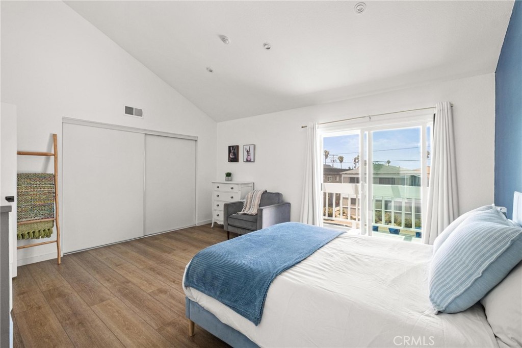 2310 Vanderbilt Lane 4