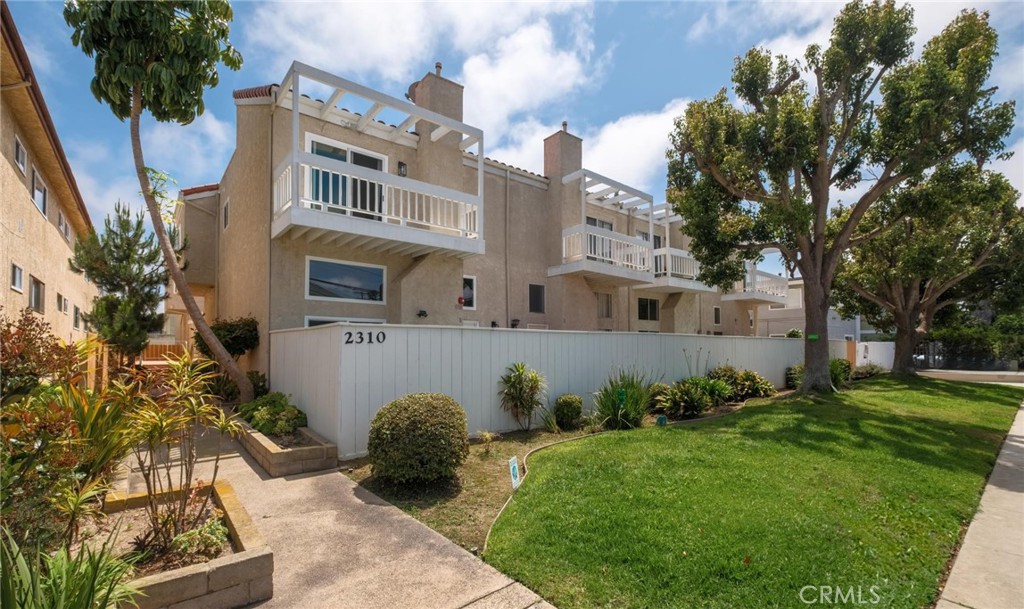 2310 Vanderbilt Lane 4