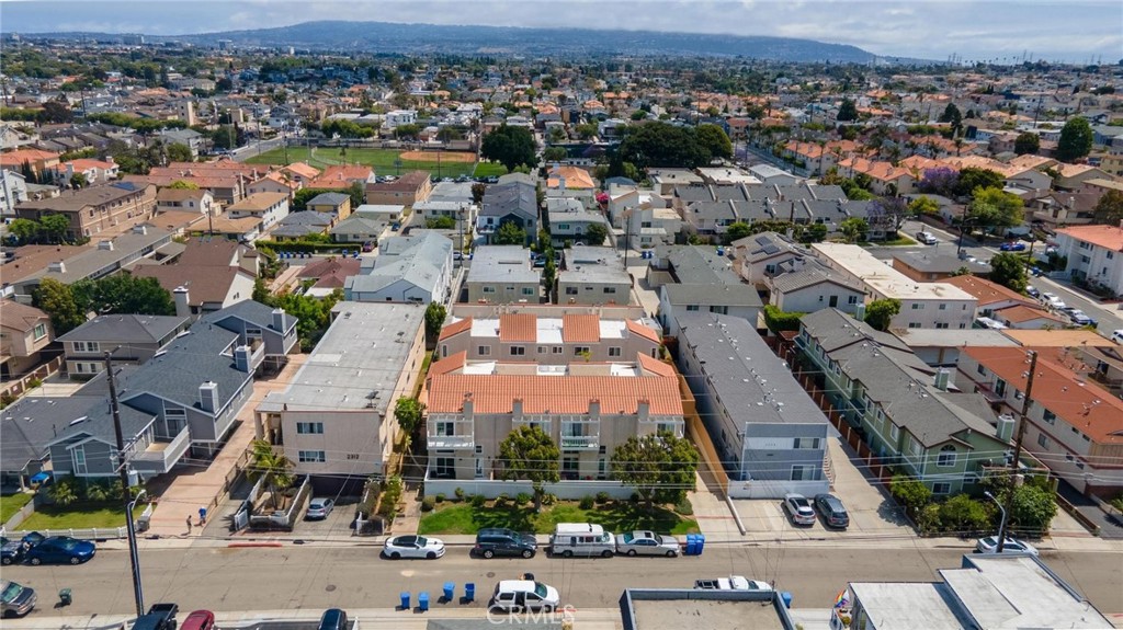 2310 Vanderbilt Lane 4