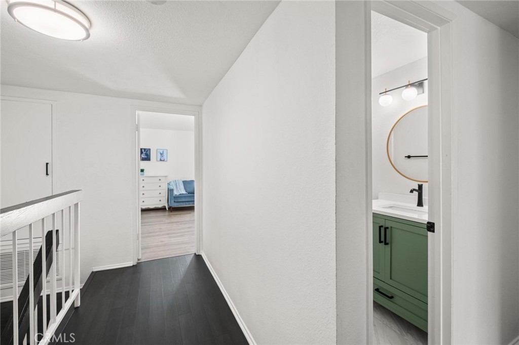 2310 Vanderbilt Lane 4