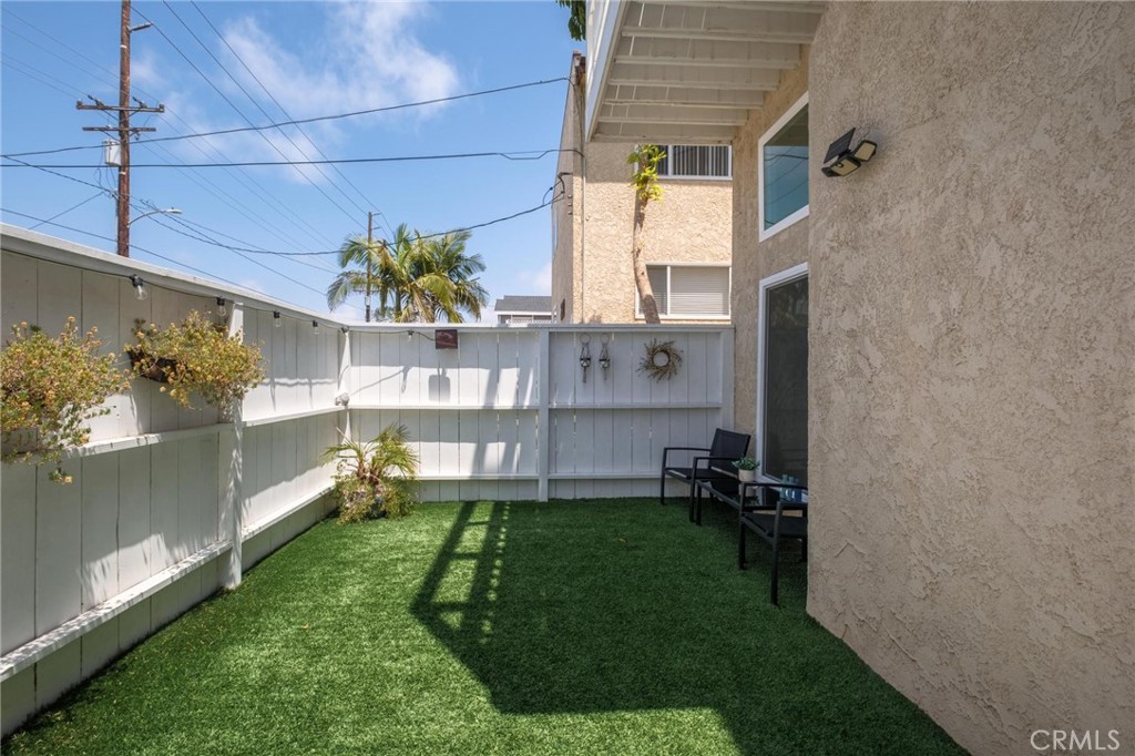 2310 Vanderbilt Lane 4