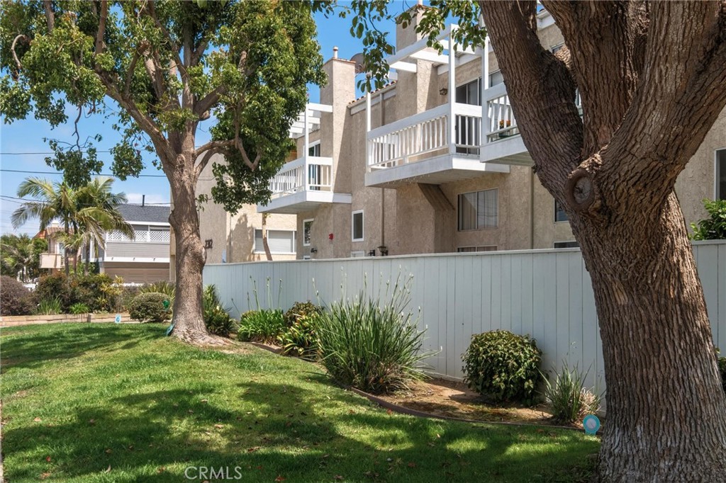 2310 Vanderbilt Lane 4