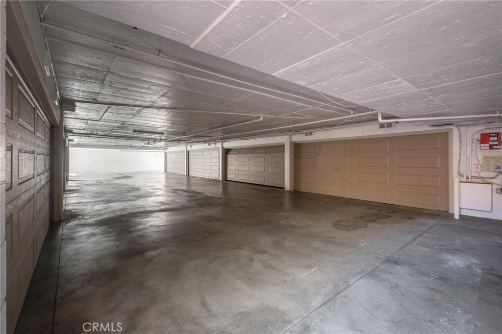 2310 Vanderbilt Lane 4