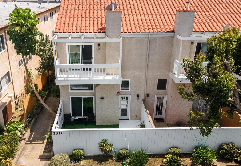 2310 Vanderbilt Lane 4