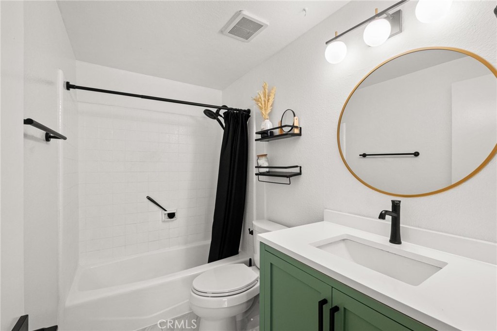 2310 Vanderbilt Lane 4