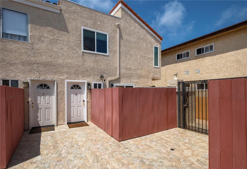 2310 Vanderbilt Lane 4