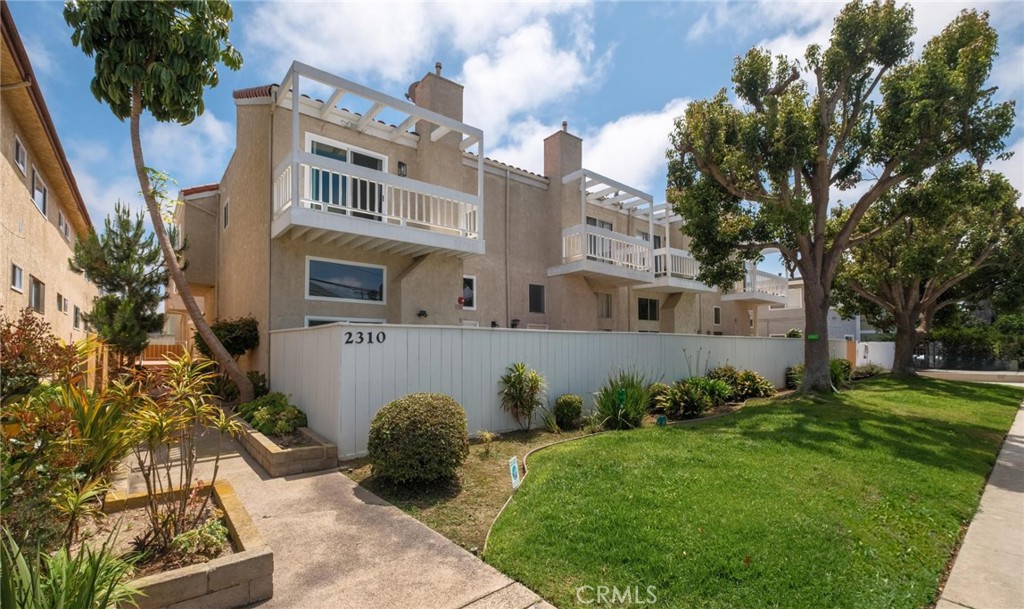 2310 Vanderbilt Lane 4