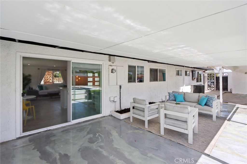 845 W Gateway Drive
