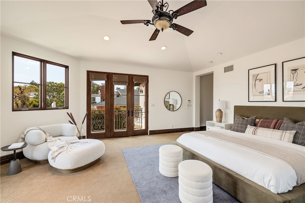 718 N Poinsettia Avenue