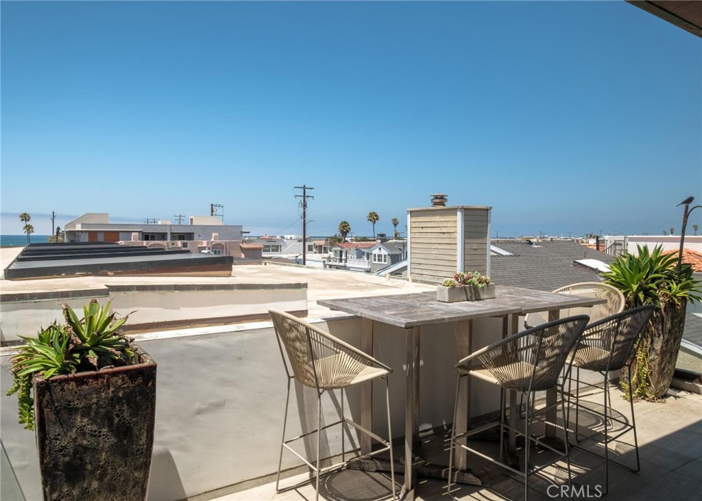 1501 Palm Drive