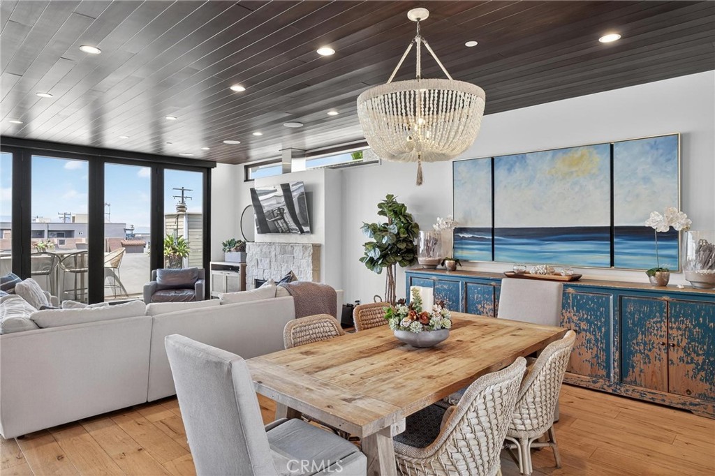 1501 Palm Drive