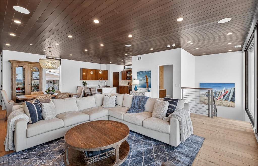 1501 Palm Drive