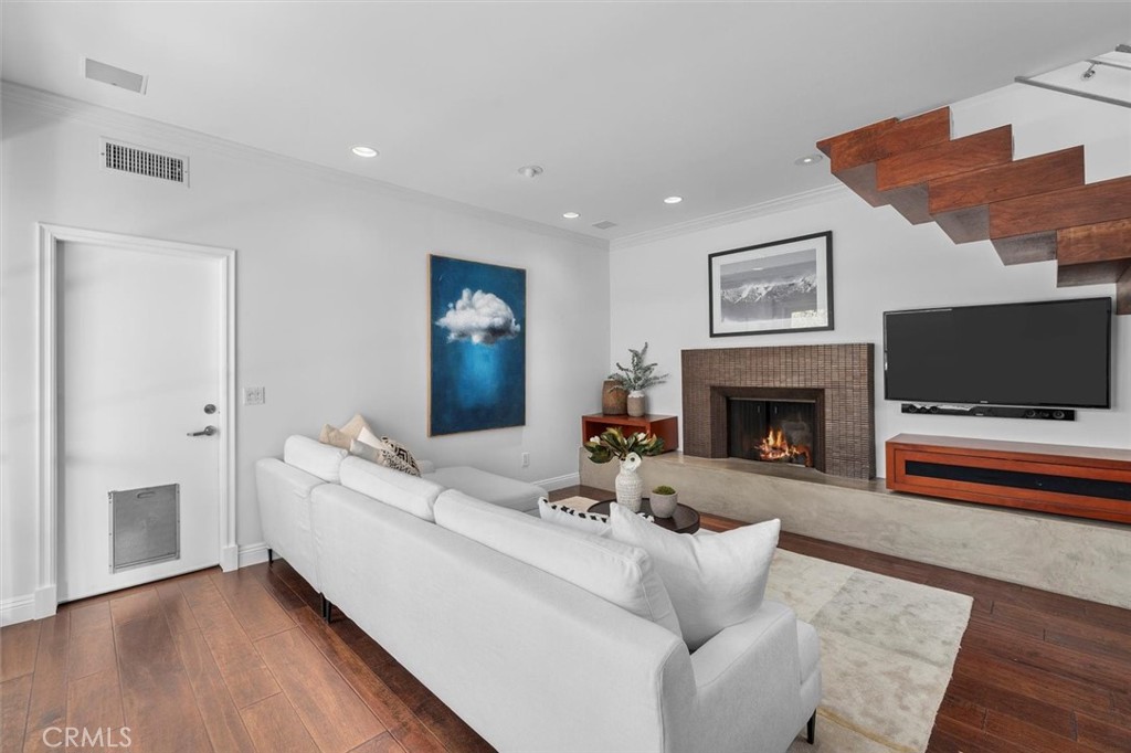 424 3rd Street