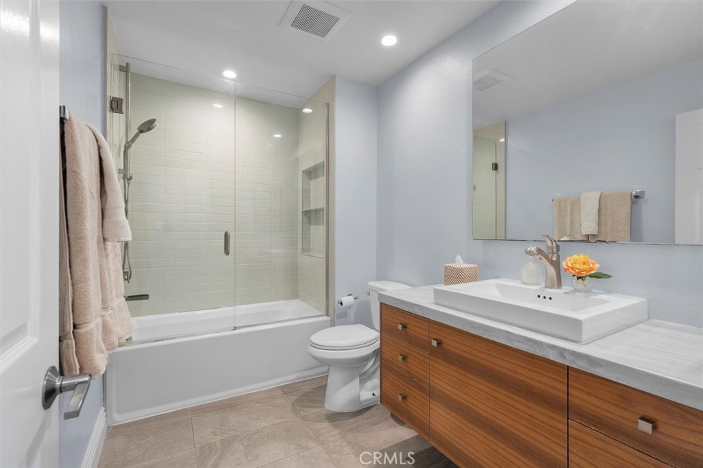 1 Coronado Court