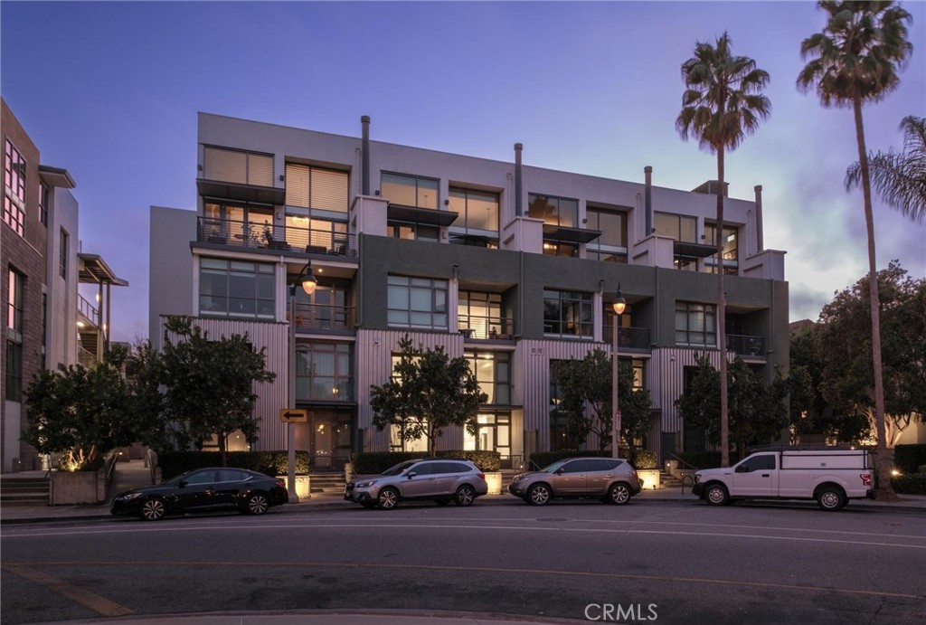 13045 Pacific Promenade 132