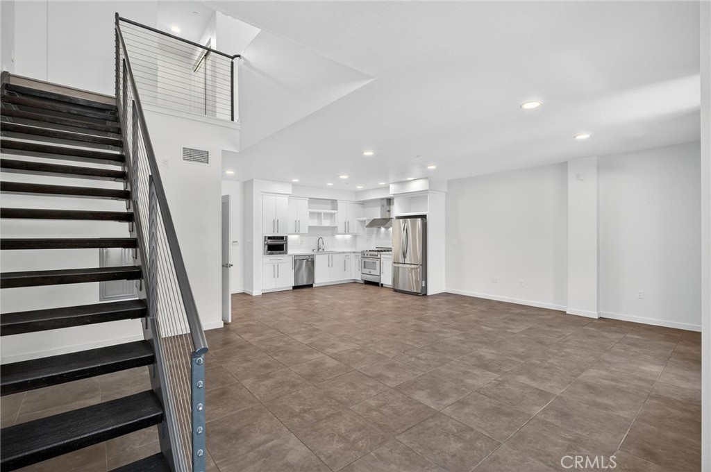 13045 Pacific Promenade 132